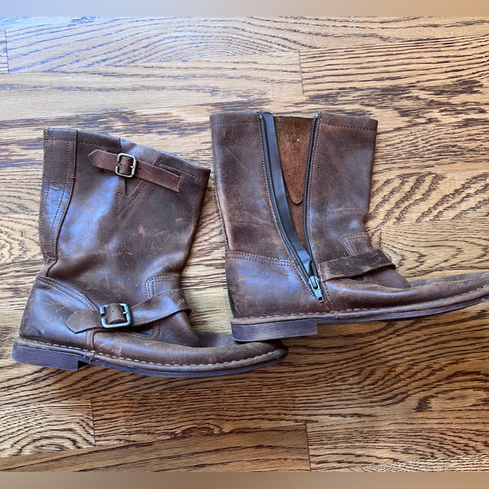 Leather Buckle and Zippered Hush Puppies Boots